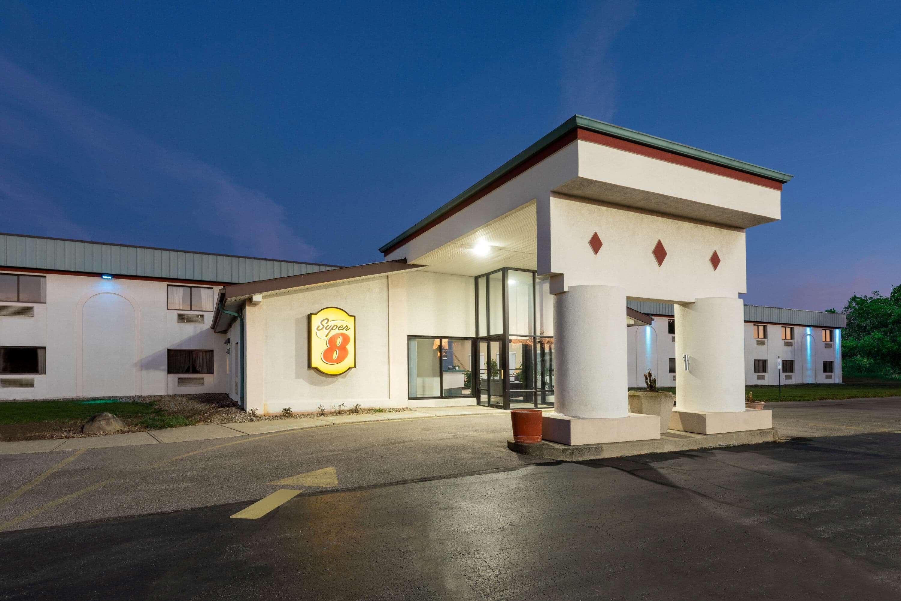 Готель Super 8 Cleveland Норт-Риджвілл Екстер'єр фото
